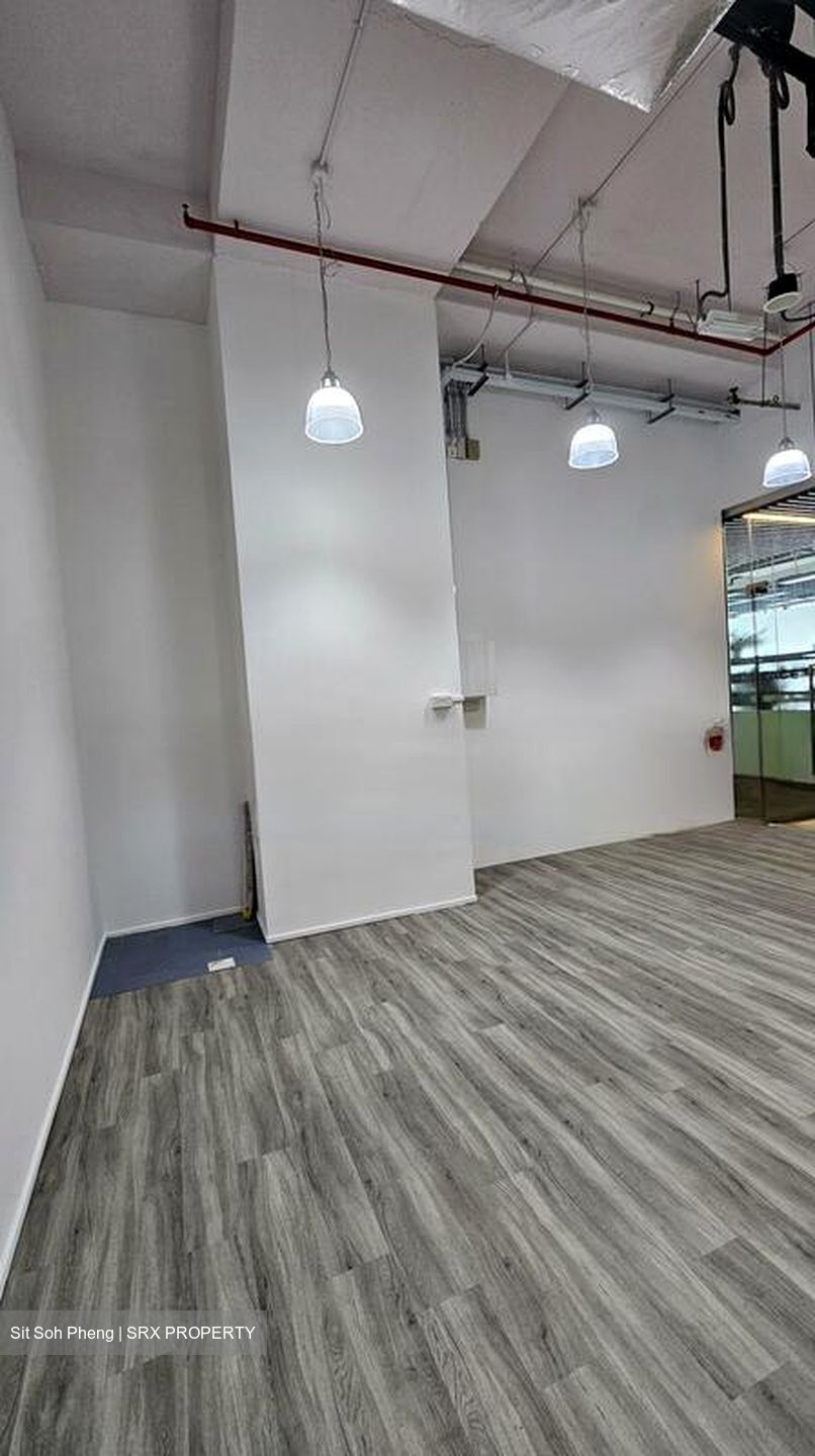 Vision Exchange (D22), Retail #463102961